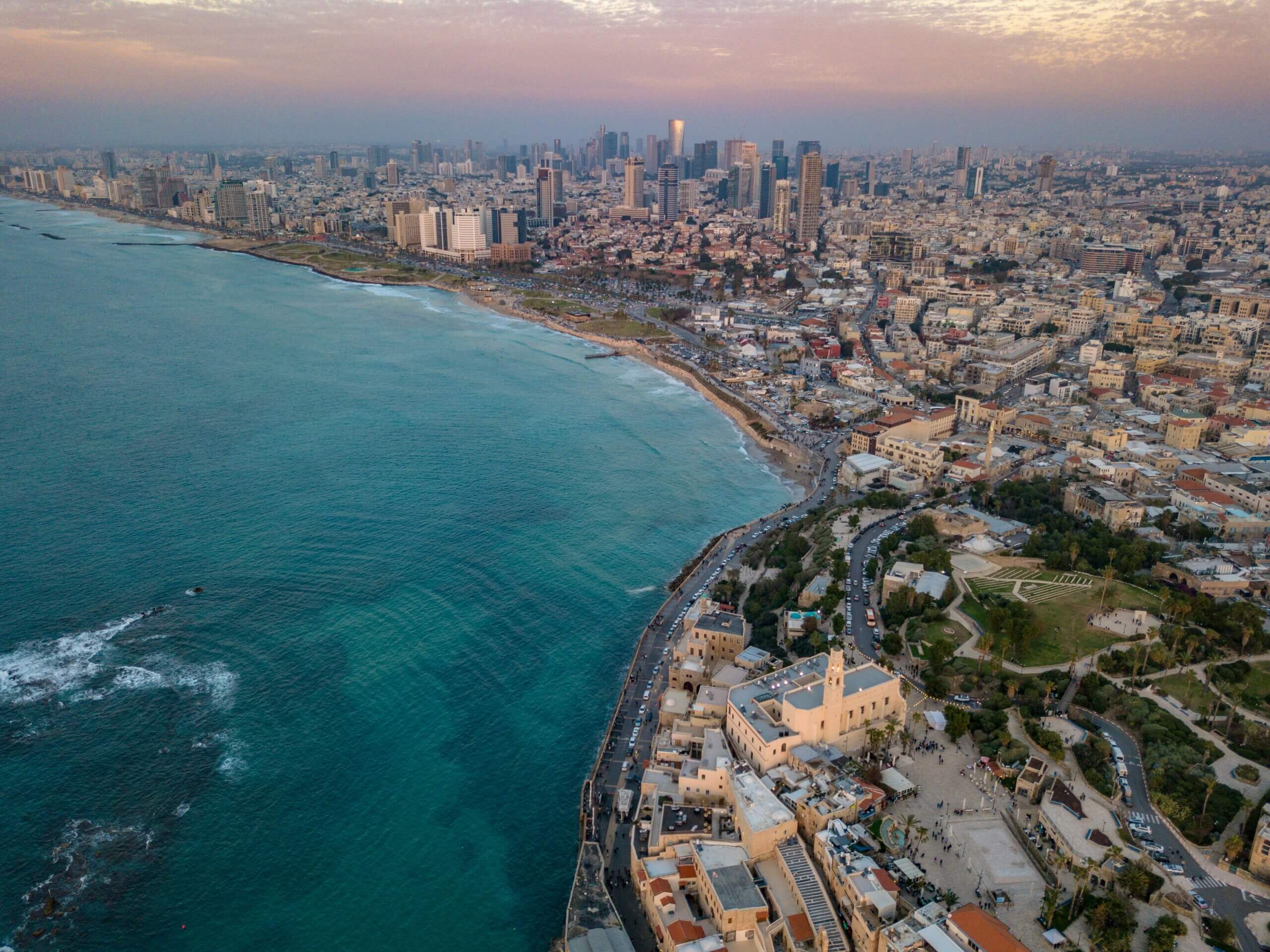 shai-pal-lpQwaLWhw9Q-unsplash (1) vogelpersektive tel aviv